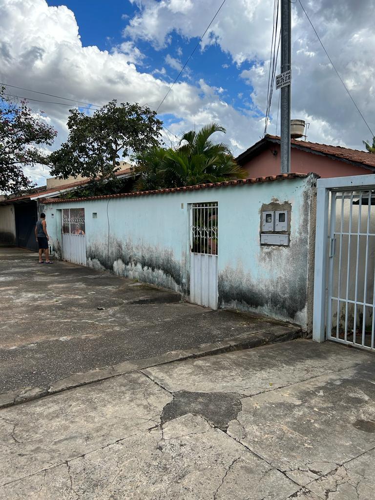 Imagem Casa com 3 Quartos à Venda, 211 m²em Jardim América - Goiânia