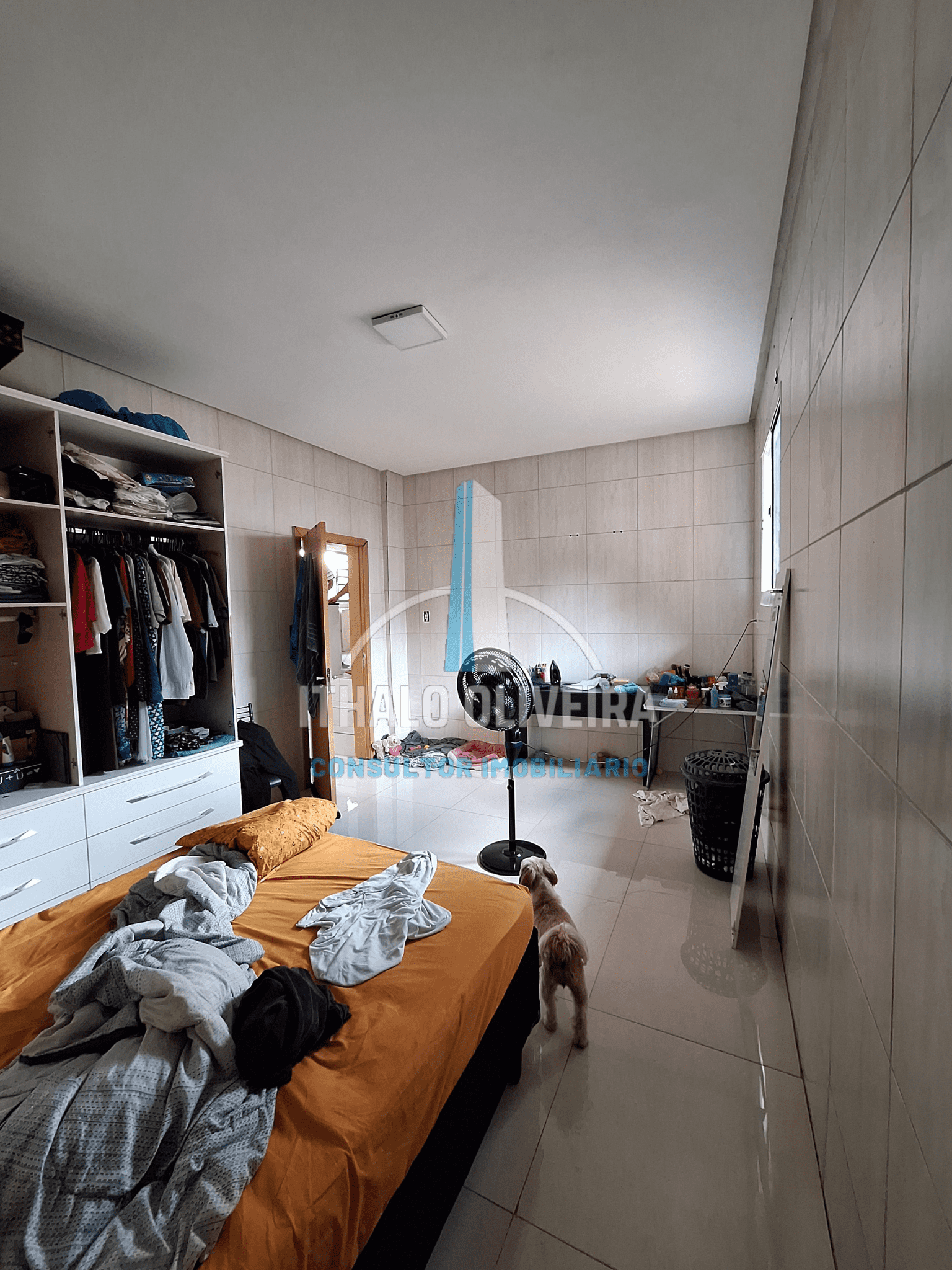 Imagem Casa com 3 Quartos à Venda, 360 m²em Santo Hilário - Goiânia