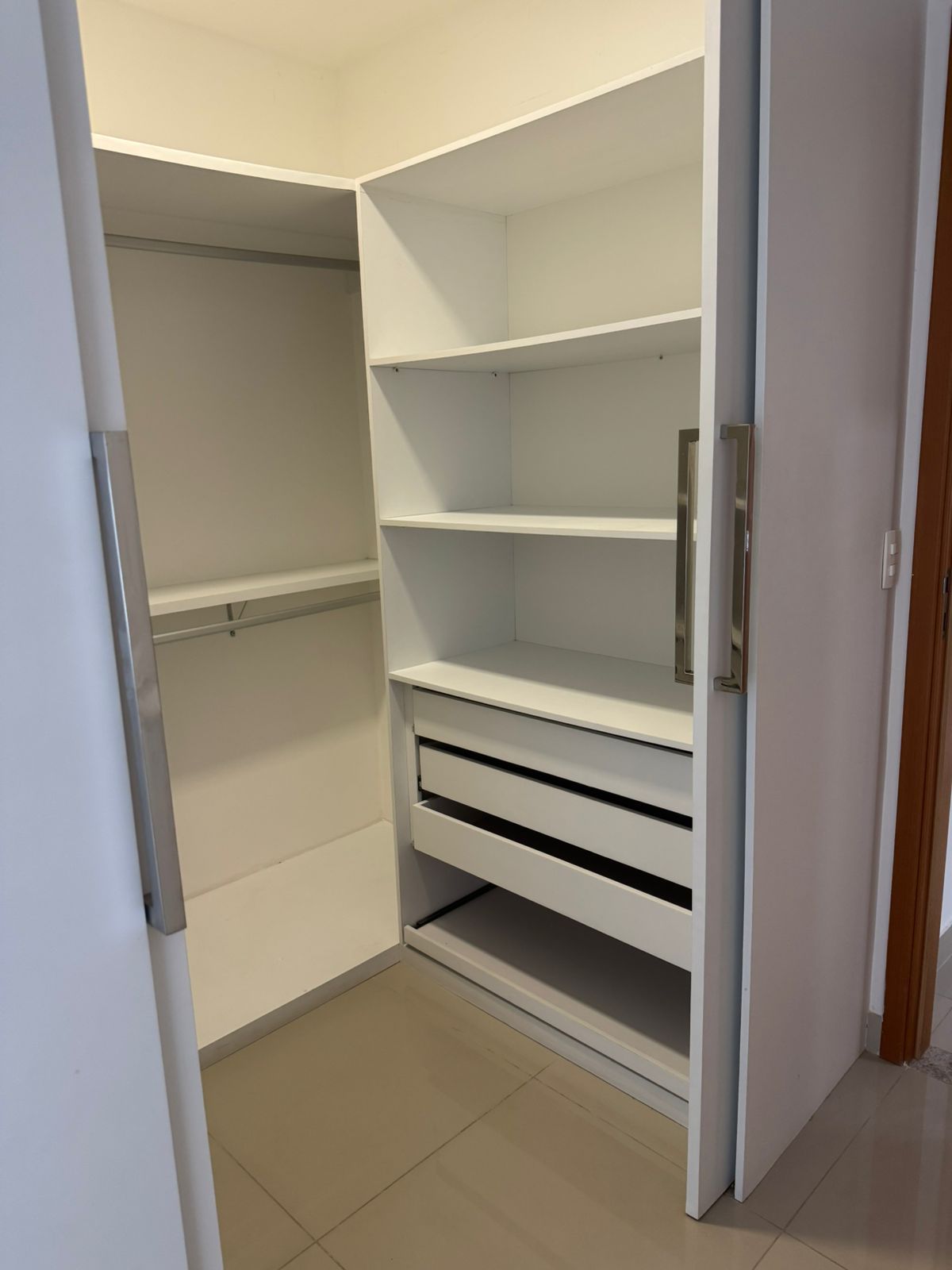 Imagem Apartamento com 4 Quartos à Venda ou Locação, 240 m² em Ilha do Retiro - Recife