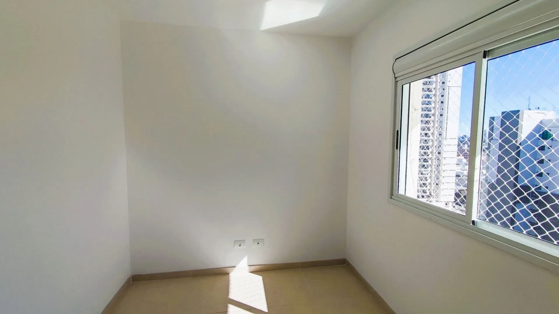Imagem Apartamento com 2 Quartos à Venda, 77 m² em Água Verde - Curitiba