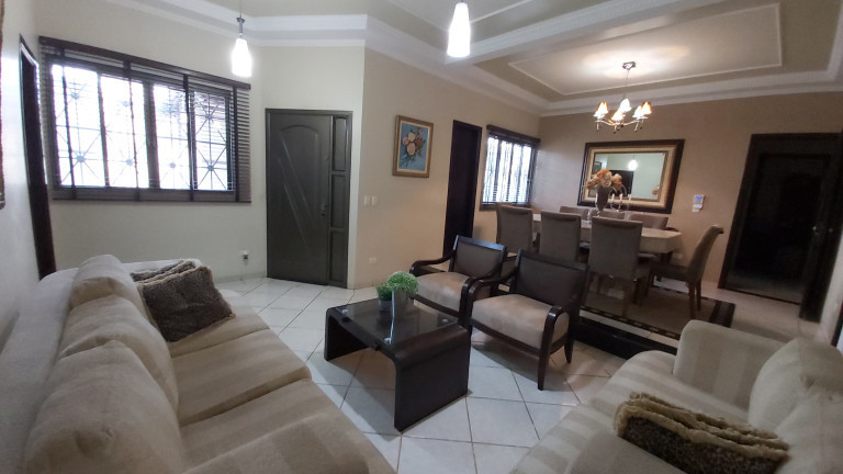 Imagem Casa com 2 Quartos à Venda, 252 metros em Vila Carlota - Campo Grande