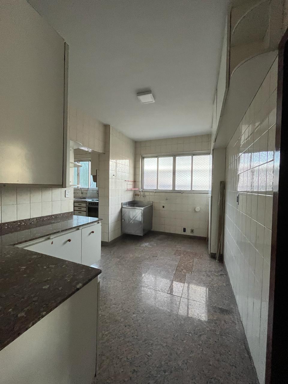 Imagem Apartamento com 4 Quartos à Venda, 240 m²em Umarizal - Belém