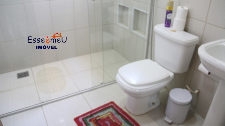 Imagem Casa com 5 Quartos à Venda, 250 m² em Jardins Madri - Goiânia