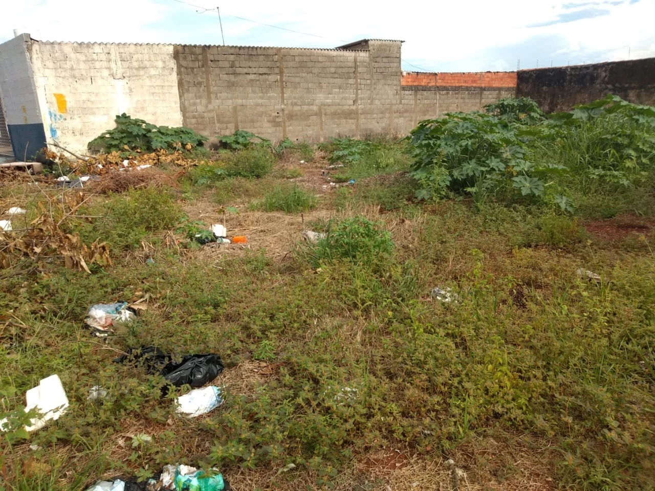 Imagem Terreno à Venda, 453 m² em Setor dos Afonsos - Aparecida de Goiânia