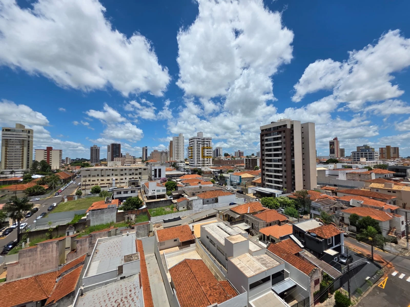 Imagem Apartamento com 2 Quartos à Venda, 65 m² em Centro - Marília