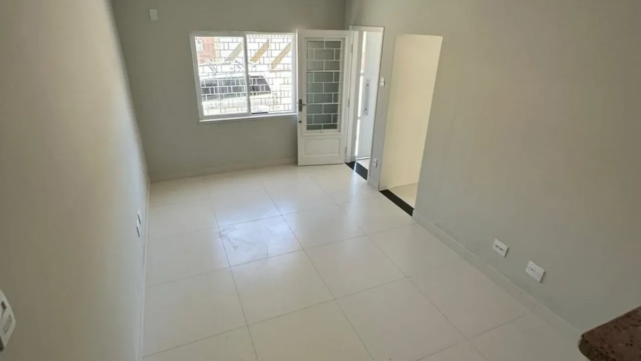 Imagem Sobrado com 2 Quartos à Venda, 98 m² em Macuco - Santos