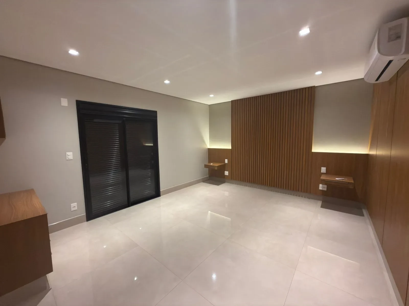 Imagem Apartamento com 4 Quartos para Alugar, 257 m² em Jardim Sumaré - Araçatuba