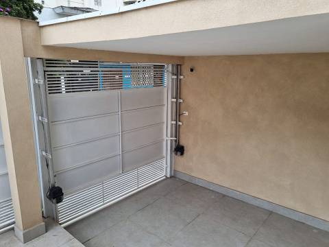 Imagem Sobrado com 3 Quartos à Venda, 239 m²em Vila Mariana - São Paulo