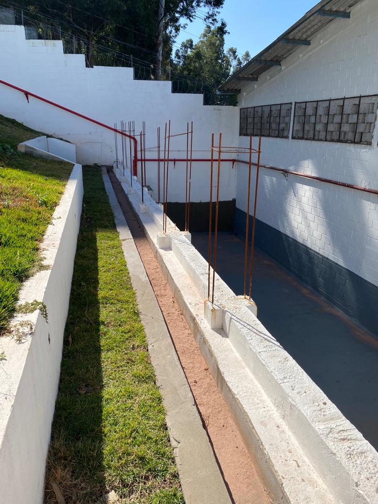 Foto do imóvel: Galpão para Alugar, 1.300 m² em Jardim Henriqueta - Taboão da Serra