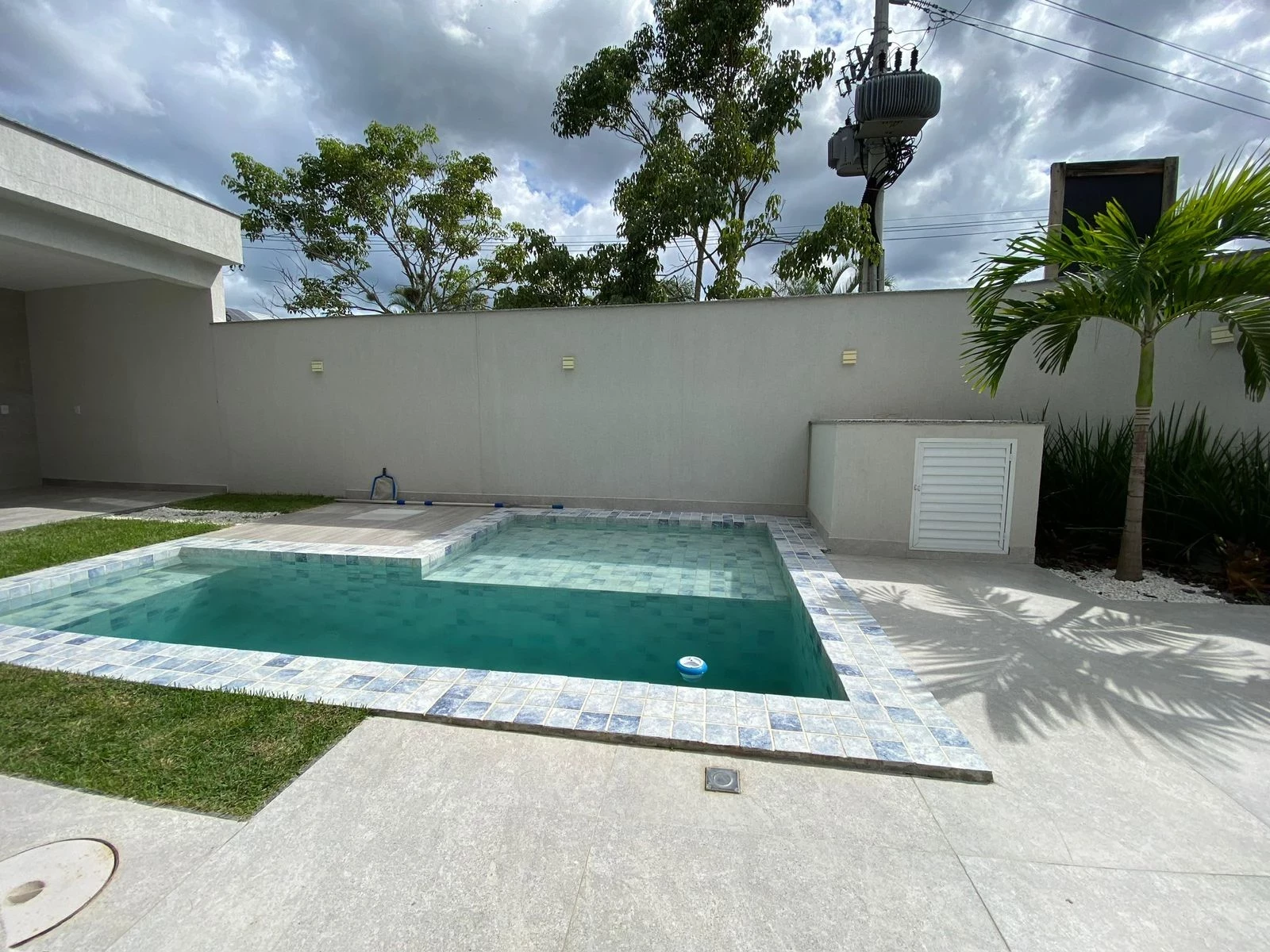 Foto do imóvel: Casa de Condomínio com 4 Quartos à Venda ou Locação, 20 m² em Vargem Pequena - Rio de Janeiro