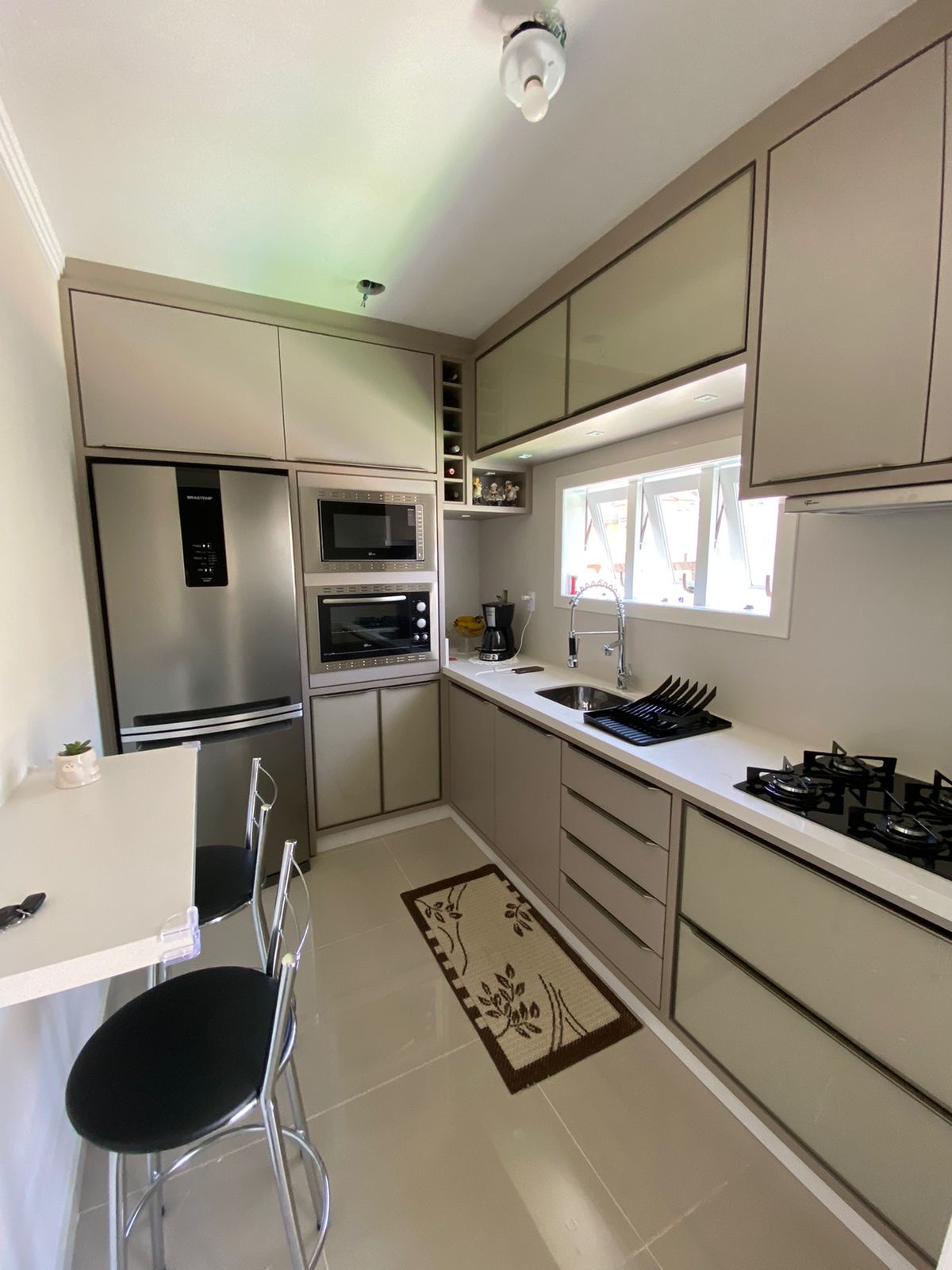 Imagem Casa com 3 Quartos à Venda, 236 m²em Demboski - Criciúma