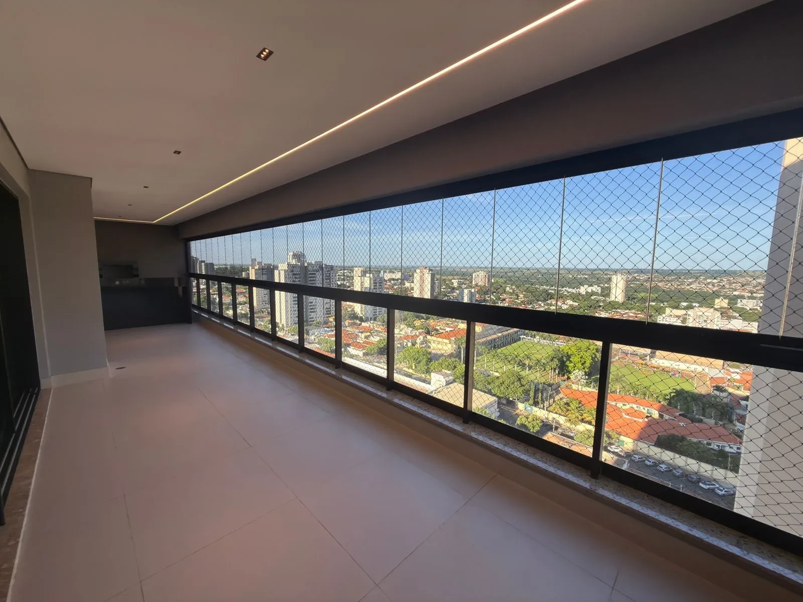 Imagem Apartamento com 4 Quartos para Alugar, 257 m² em Jardim Sumaré - Araçatuba