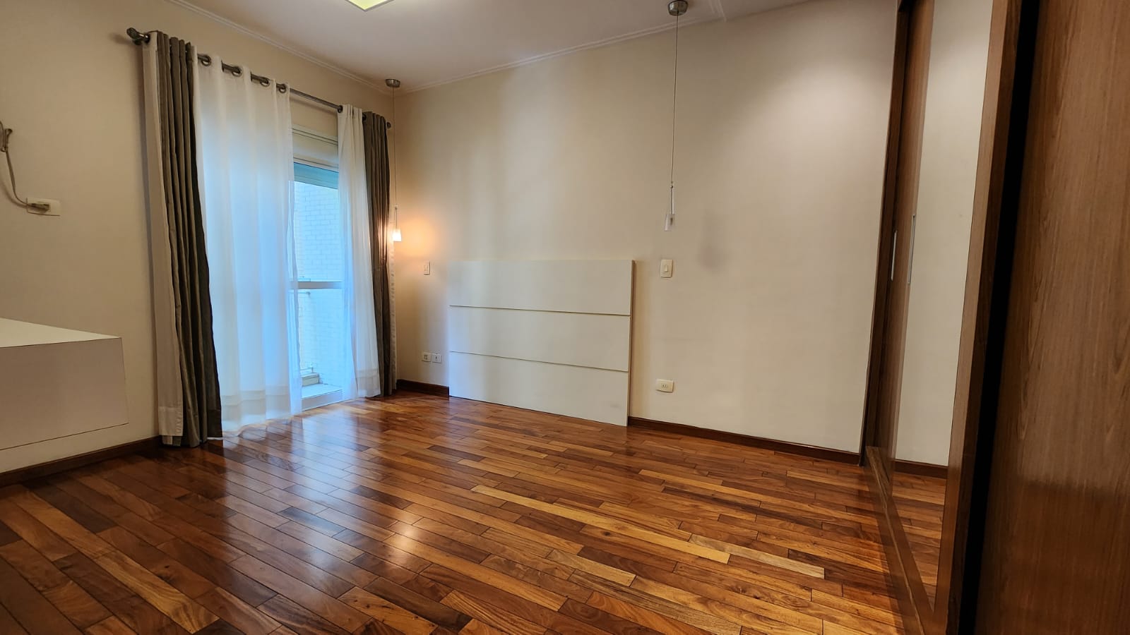 Imagem Apartamento com 3 Quartos para Alugar, 160 m²em Boqueirão - Santos