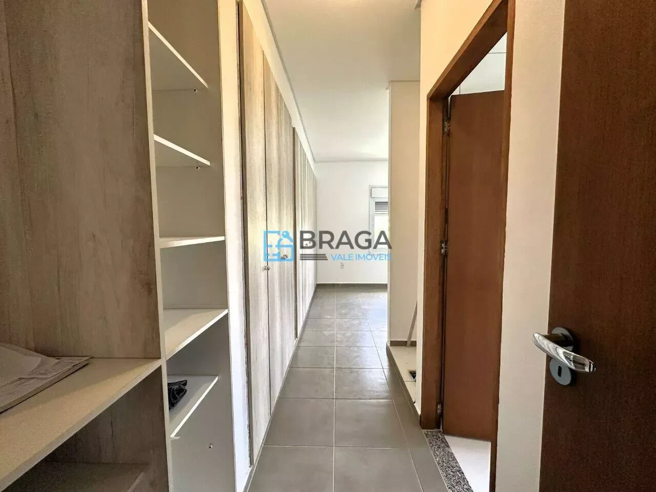Imagem Casa com 3 Quartos à Venda, 269 metros em Jambeiro - Jambeiro
