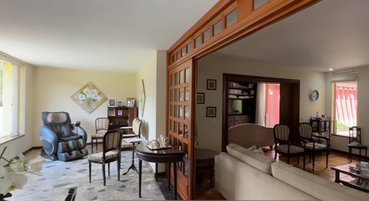 Imagem Casa com 4 Quartos à Venda, 441 m² em Castelanea - Petrópolis