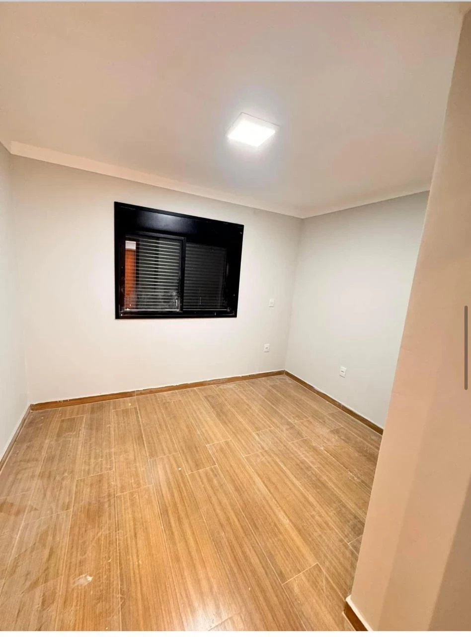 Imagem Sobrado com 3 Quartos à Venda, 240 m² em Vila Carrão - São Paulo