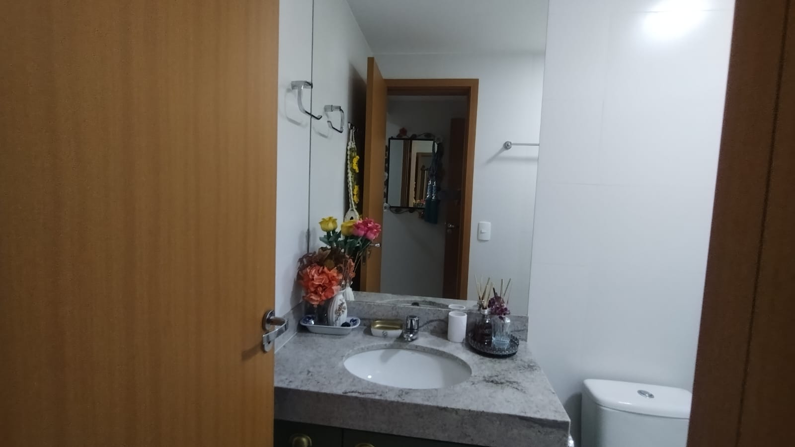 Imagem Apartamento com 2 Quartos à Venda, 60 m² em Parque Jardim Brasil - Caldas Novas