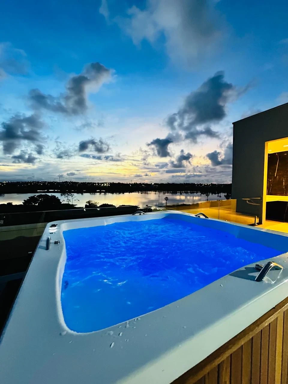 Foto do imóvel: Casa de Condomínio com 5 Quartos à Venda, 400 m² em Coaçu - Fortaleza