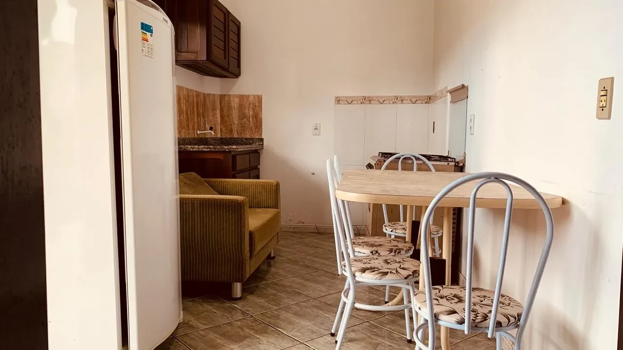 Imagem Apartamento com 1 Quarto à Venda, 30 metros em Torres - Torres