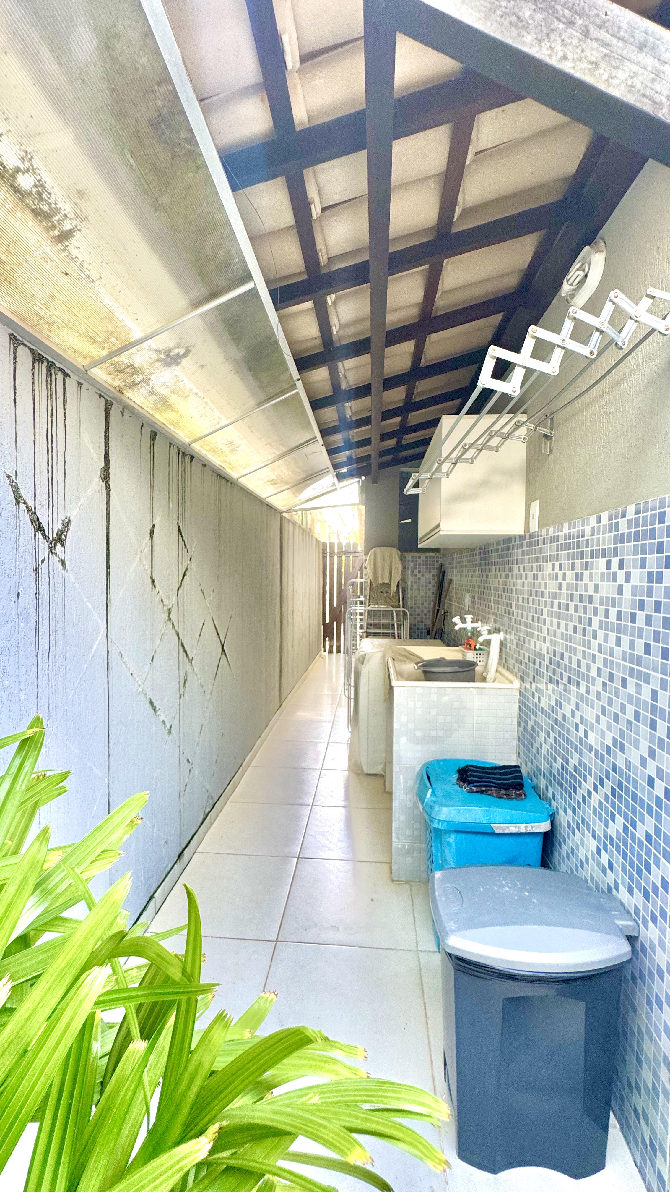 Imagem Casa de Condomínio com 5 Quartos à Venda, 320 m² em Buraquinho - Lauro de Freitas