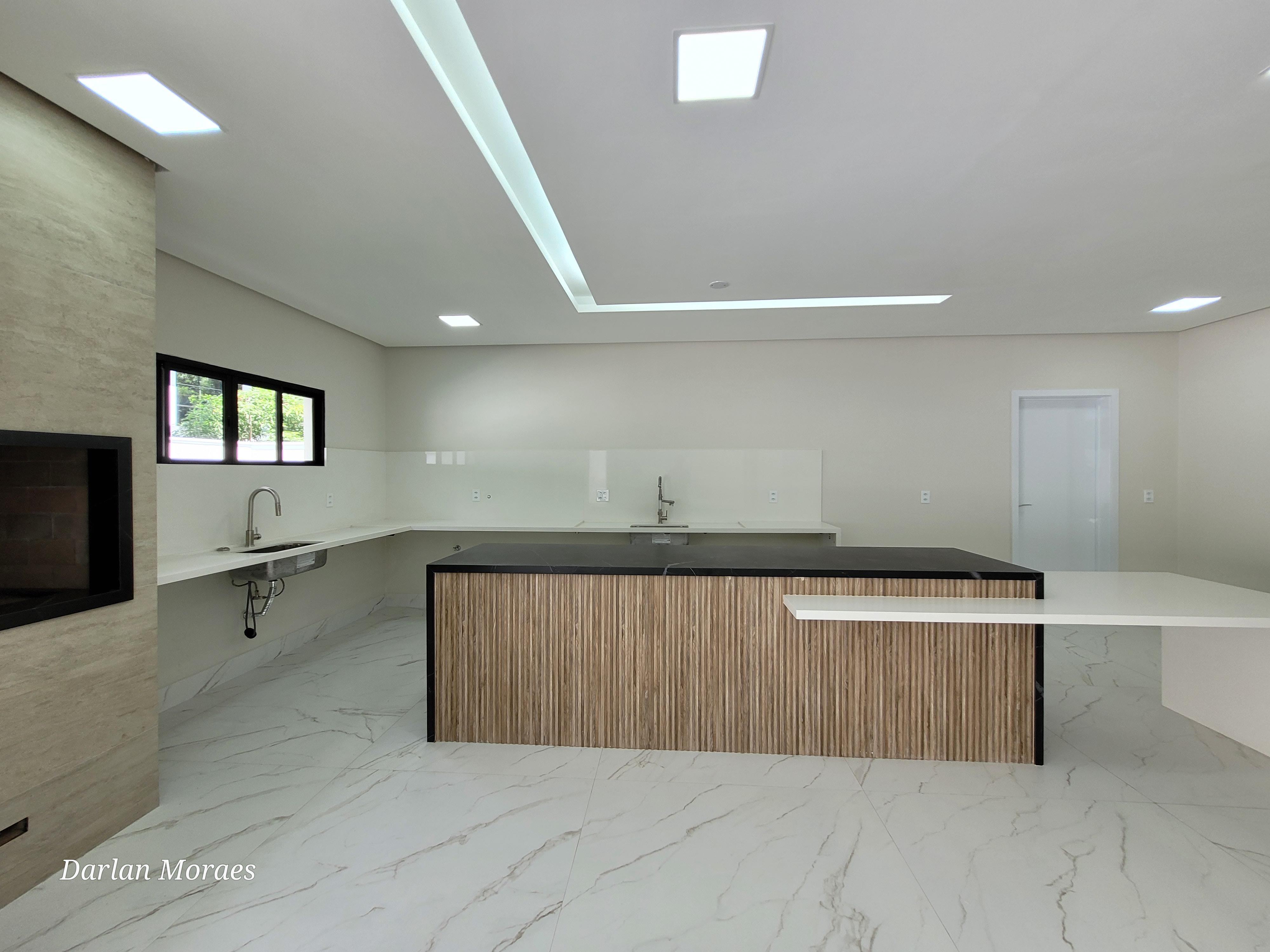 Imagem Casa de Condomínio com 5 Quartos à Venda, 430 m²em Ponta Negra - Manaus