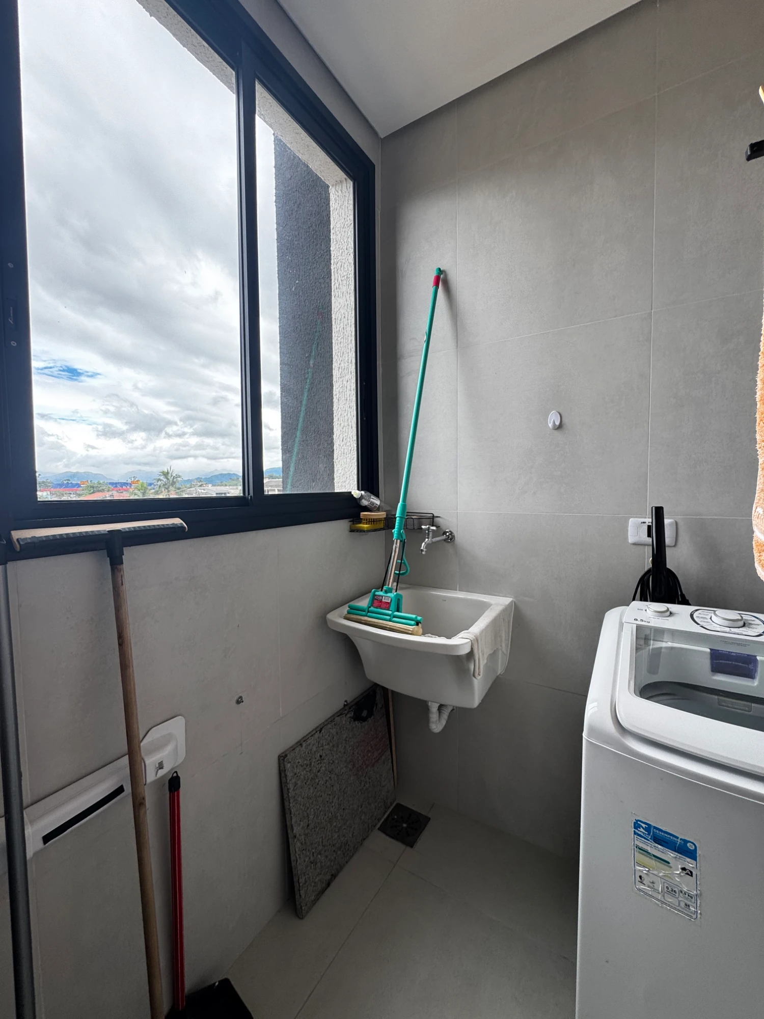 Foto do imóvel: Apartamento com 1 Quarto para Alugar, 55 m² em Jardim dos Sindicatos - Caraguatatuba