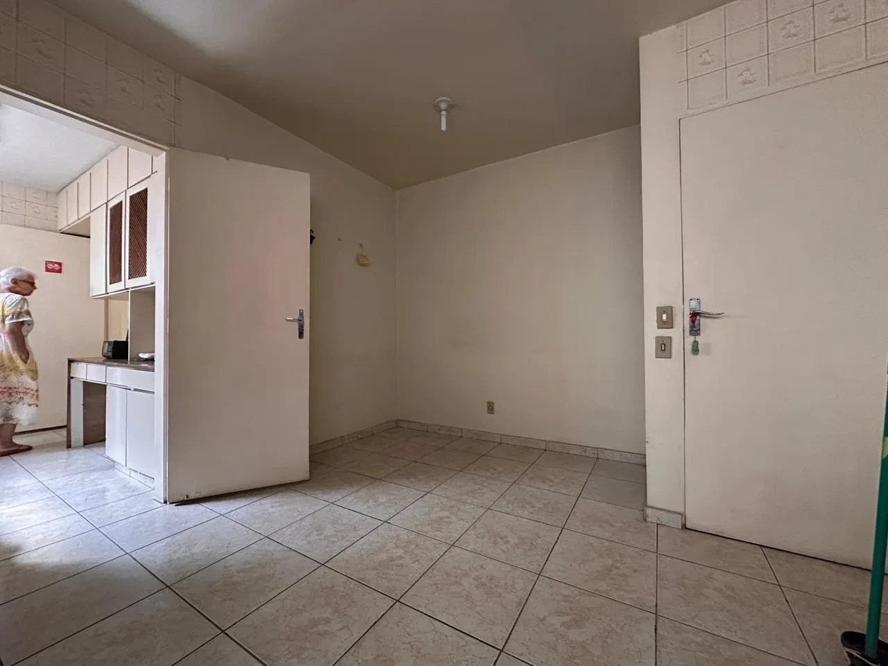 Imagem Apartamento com 3 Quartos à Venda, 100 metros em Setor Oeste - Goiânia