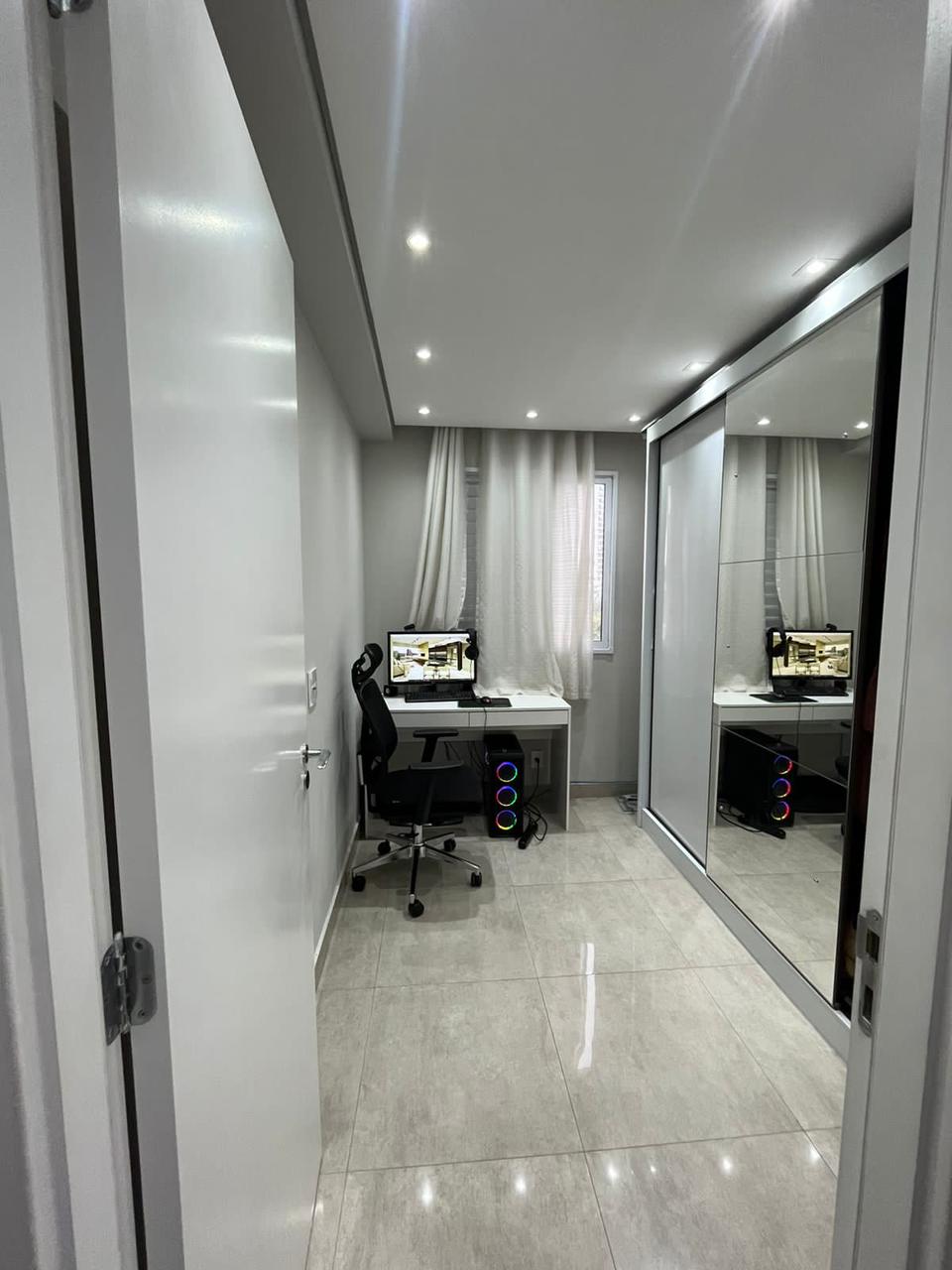 Imagem Apartamento com 2 Quartos à Venda, 40 m²em Parque Reboucas - São Paulo