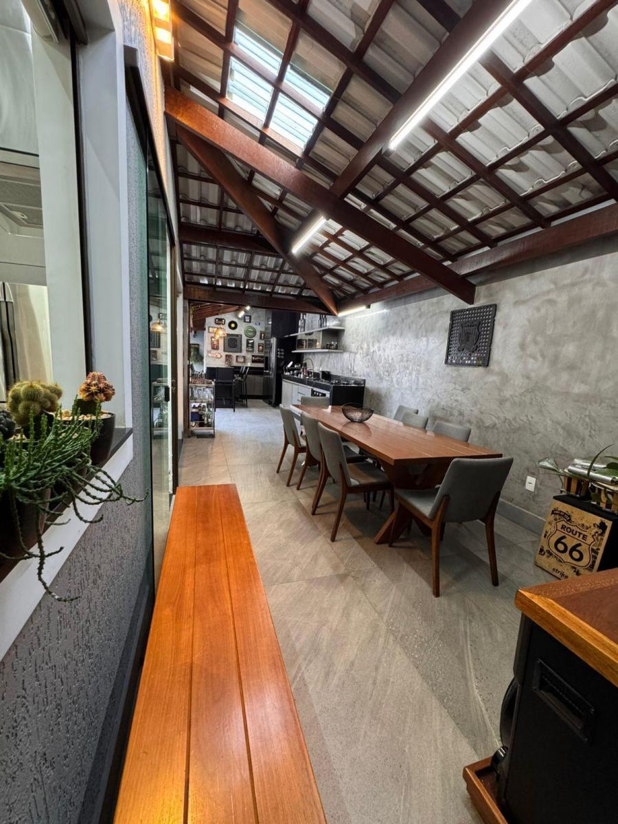 Foto do imóvel: Casa com 3 Quartos à Venda, 213 m² em Santa Amélia - Belo Horizonte