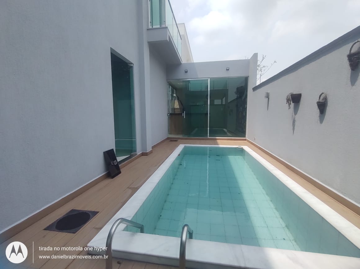 Imagem Casa de Condomínio com 3 Quartos para Alugar, 250 m²em Ponta Negra - Manaus