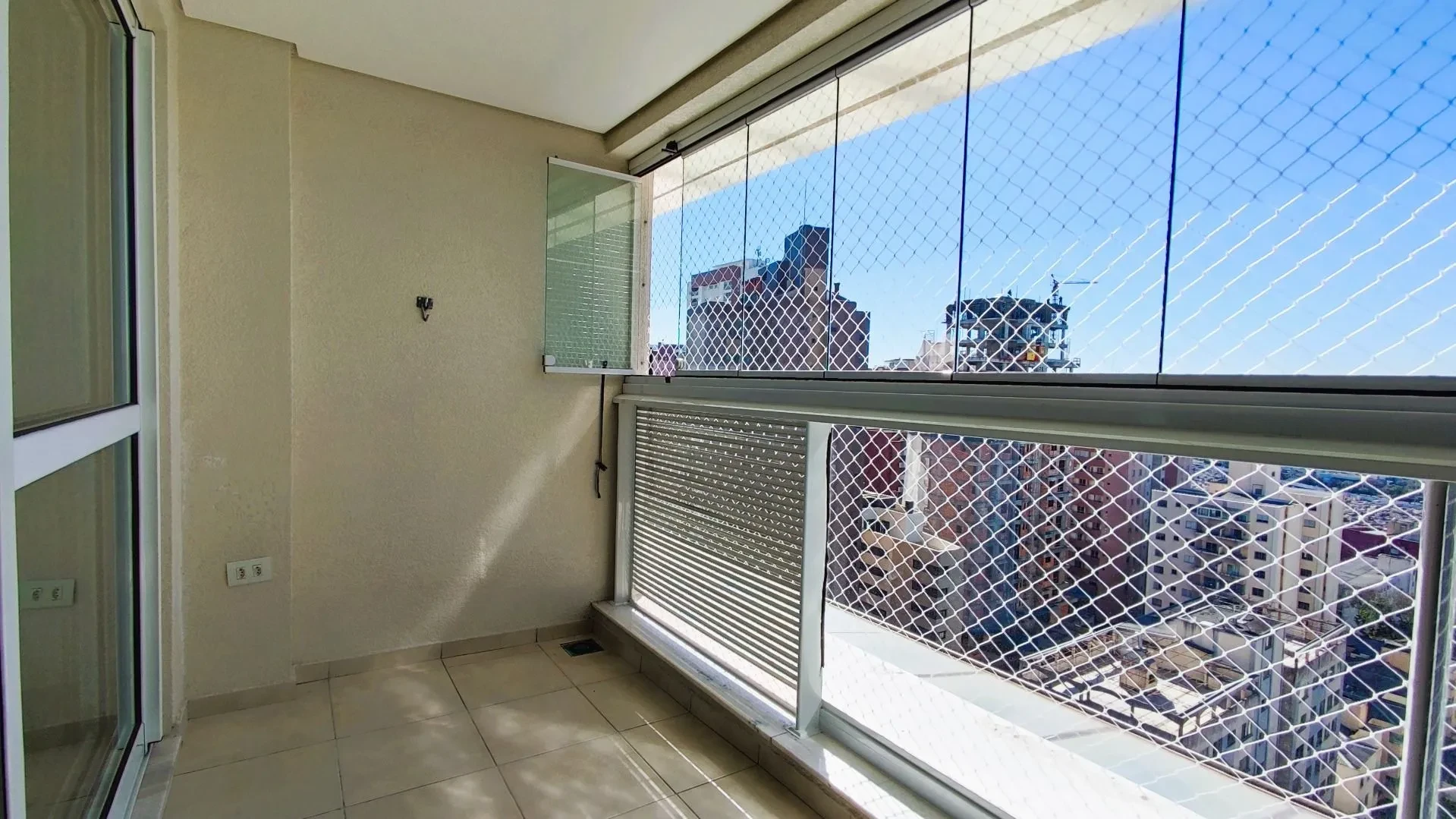 Imagem Apartamento com 2 Quartos à Venda, 77 m² em Água Verde - Curitiba
