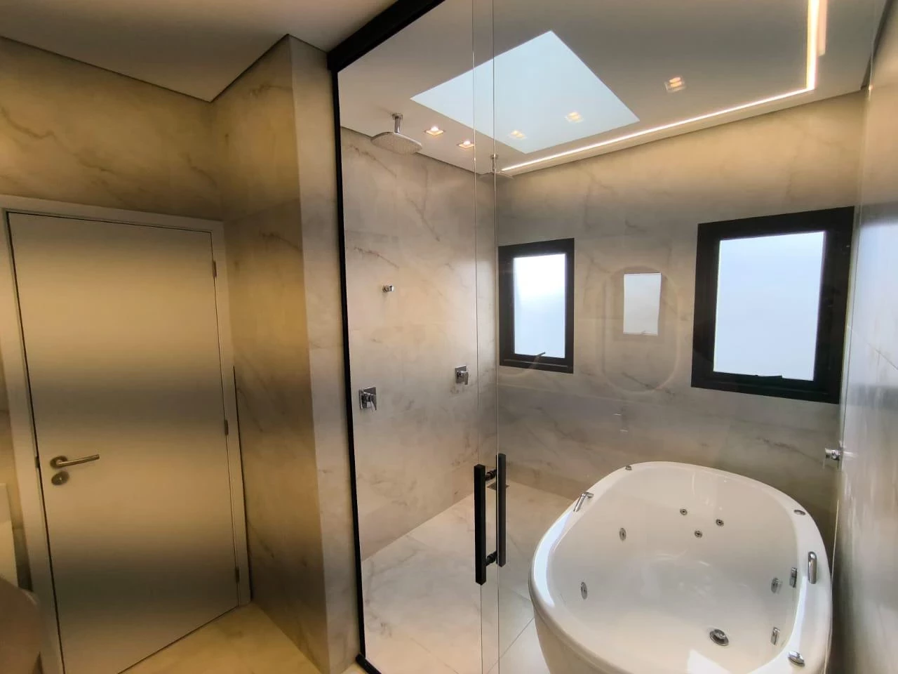 Foto do imóvel: Sobrado com 3 Quartos à Venda, 31.900 m² em Nações - Valinhos