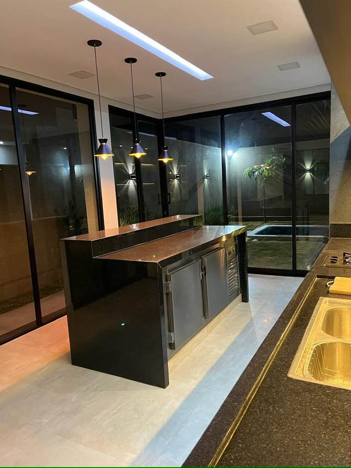 Foto do imóvel: Casa de Condomínio à Venda, 360 m² em Centro - Bady Bassitt