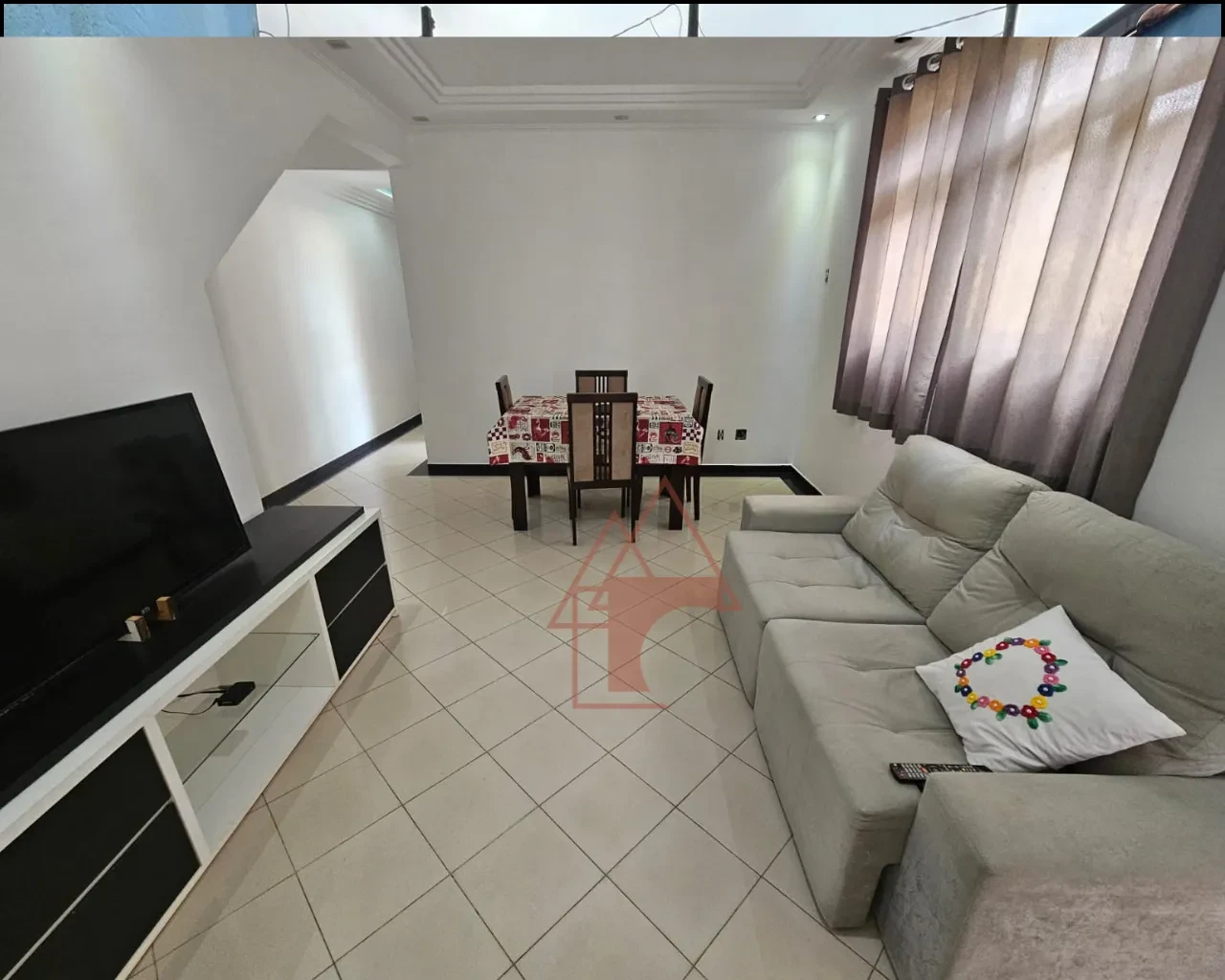 Casa com 3 Quartos à Venda, 112 metros em Embaré - Santos