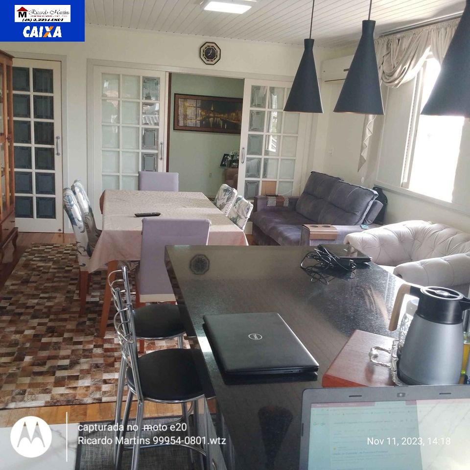 Imagem Casa com 3 Quartos à Venda, 180 m²em Jardim Angélica - Criciúma