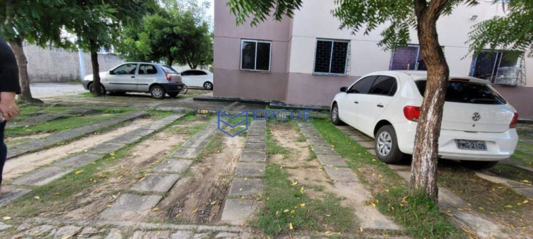 Imagem Apartamento com 2 Quartos à Venda, 45 m² em Itaperi - Fortaleza