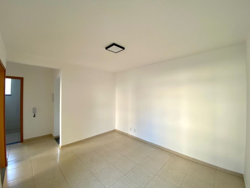Apartamento com 2 Quartos à Venda, 52 m² em Solimões - Belo Horizonte