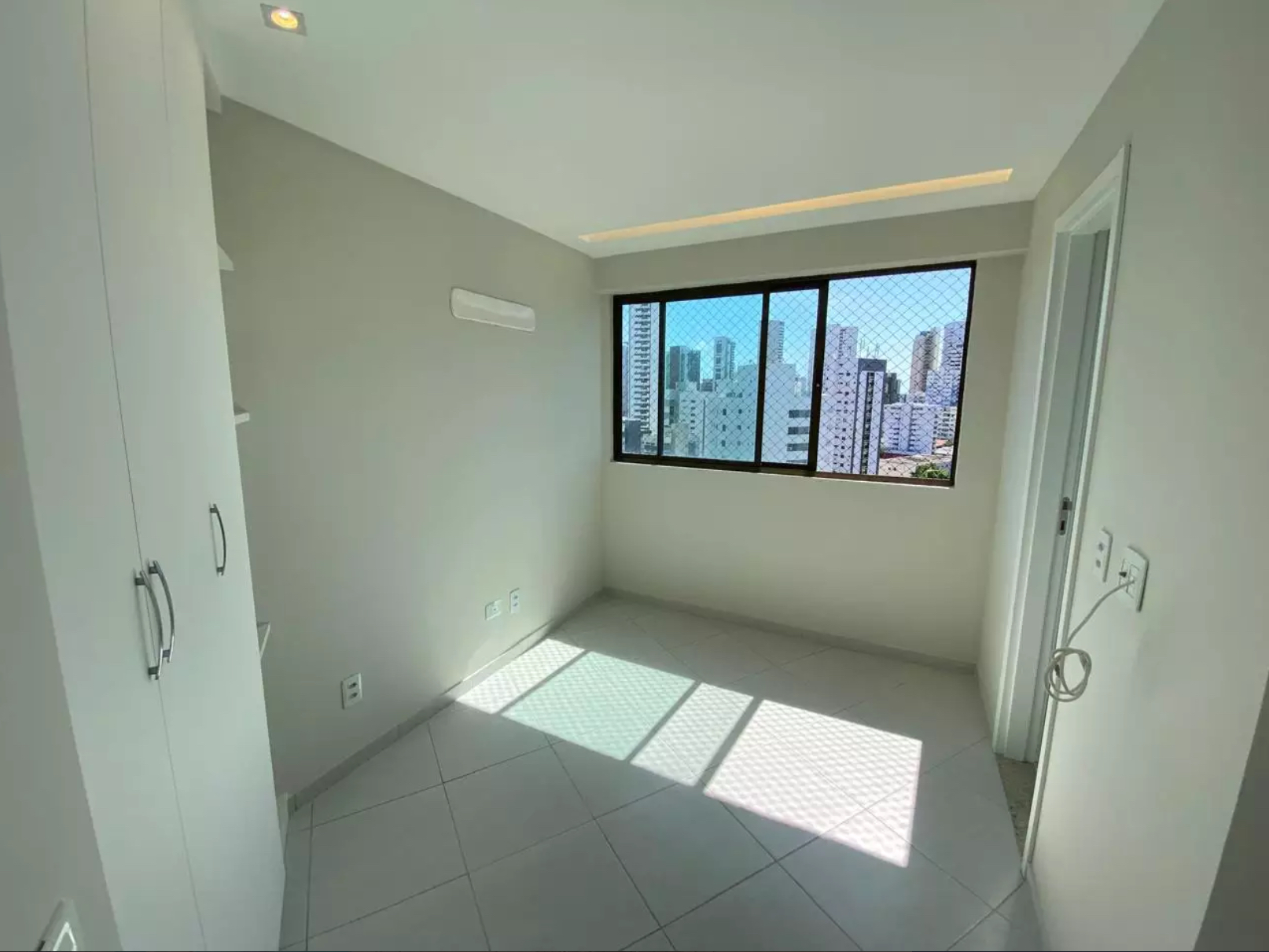 Imagem Apartamento com 4 Quartos à Venda, 138 m²em Boa Viagem - Recife