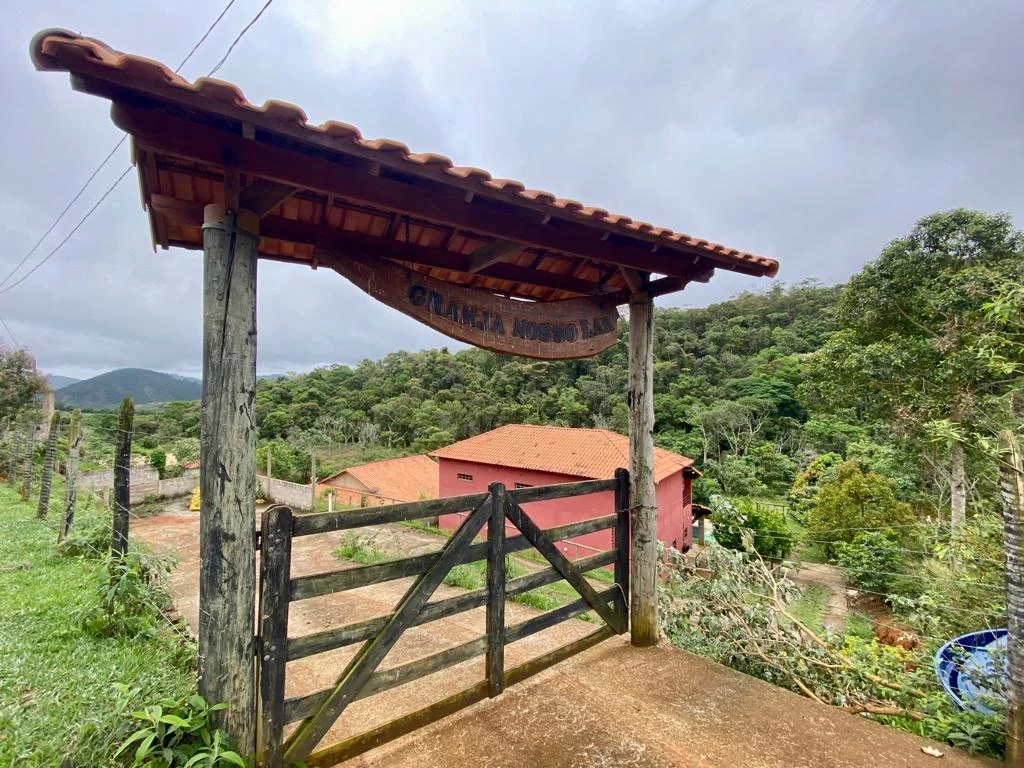 Chácara com 3 Quartos à Venda, 180 m² em Torreões - Juiz de Fora