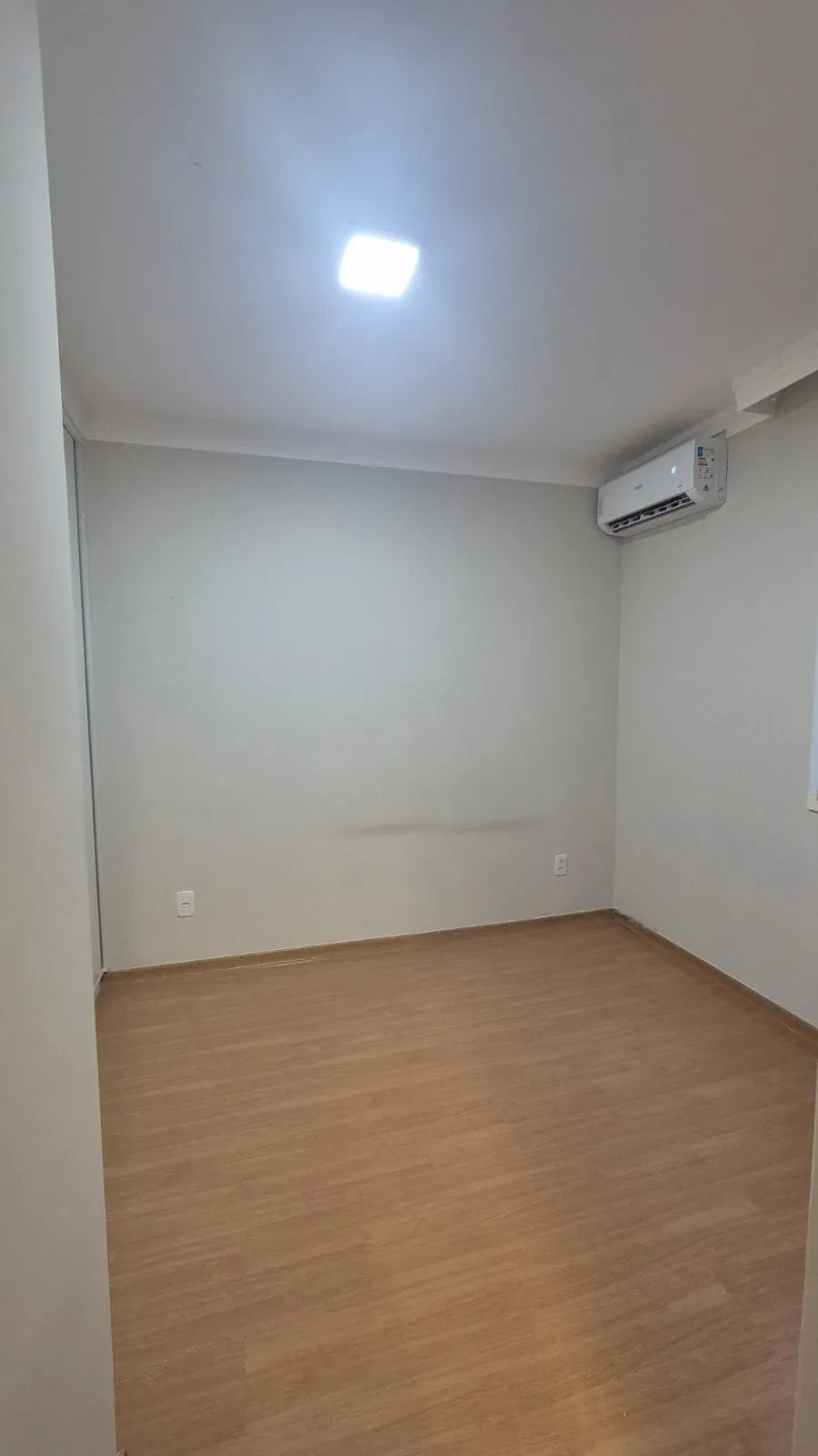 Imagem Apartamento com 2 Quartos à Venda, 44 m² em Centro - Lauro de Freitas
