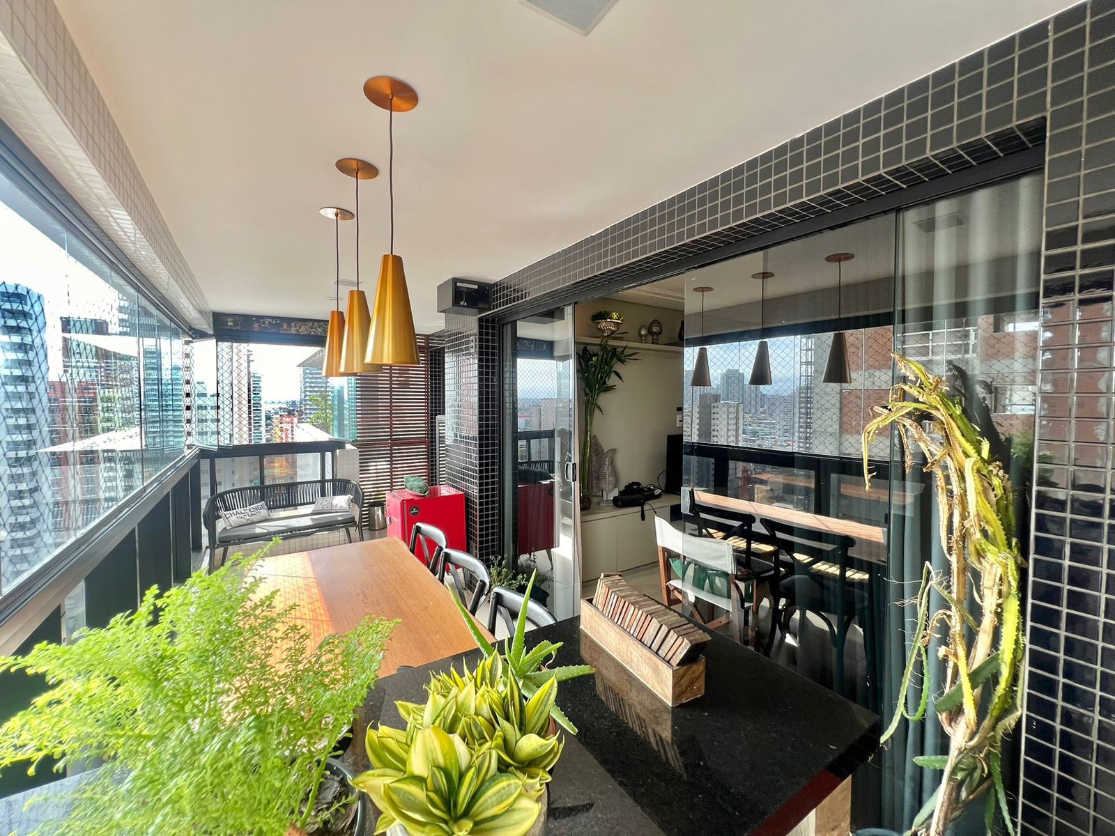Imagem Apartamento com 3 Quartos à Venda, 178 m²em Batista Campos - Belém