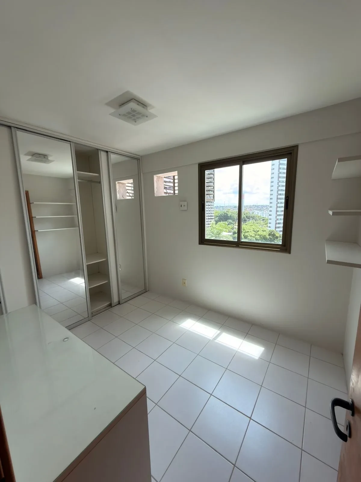 Imagem Apartamento com 3 Quartos à Venda, 126 m² em Encruzilhada - Recife