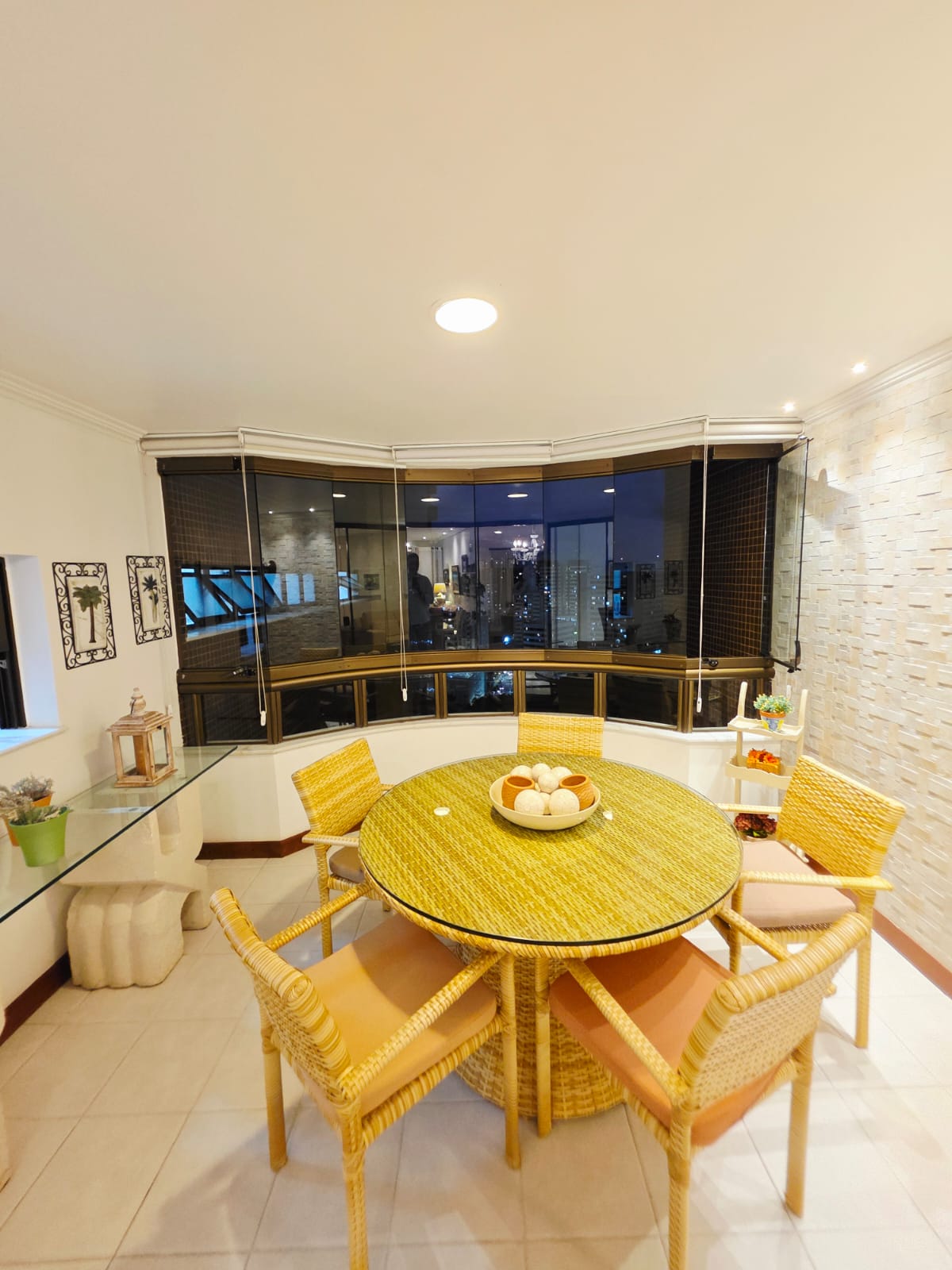 Foto do imóvel: Apartamento com 4 Quartos à Venda, 224 m² em Pituba - Salvador