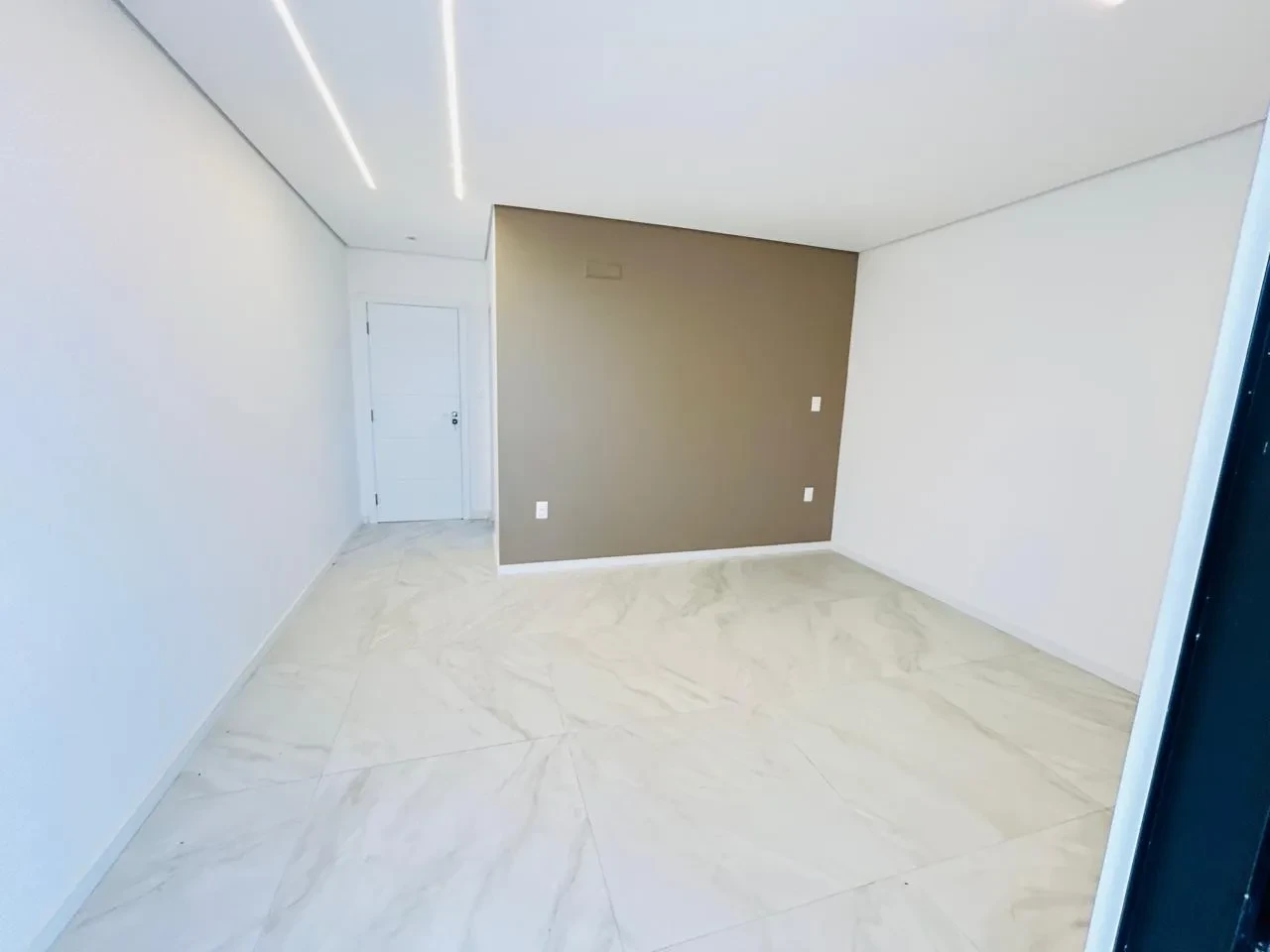 Imagem Casa de Condomínio com 4 Quartos à Venda, 317 m² em Centro - Eusébio