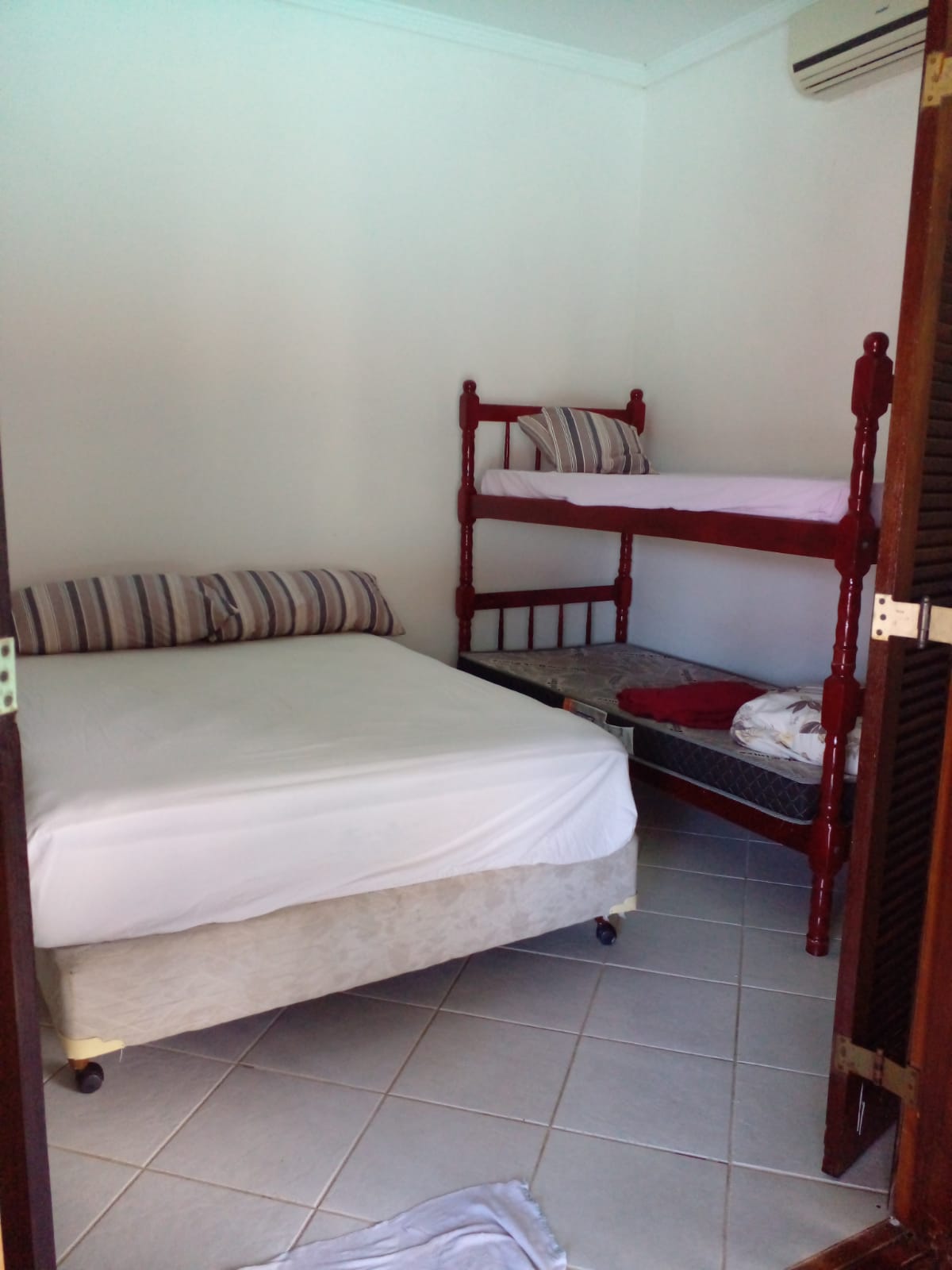 Imagem Chácara com 3 Quartos para Alugar, 600 m²em Boraceia - Bertioga