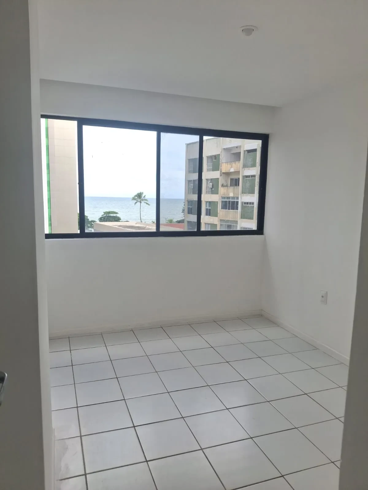Imagem Apartamento com 3 Quartos para Alugar, 92 metros em Boa Viagem - Recife