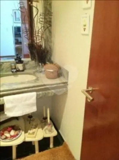 Imagem Apartamento com 3 Quartos à Venda, 213 m²em Vila Suzana - São Paulo