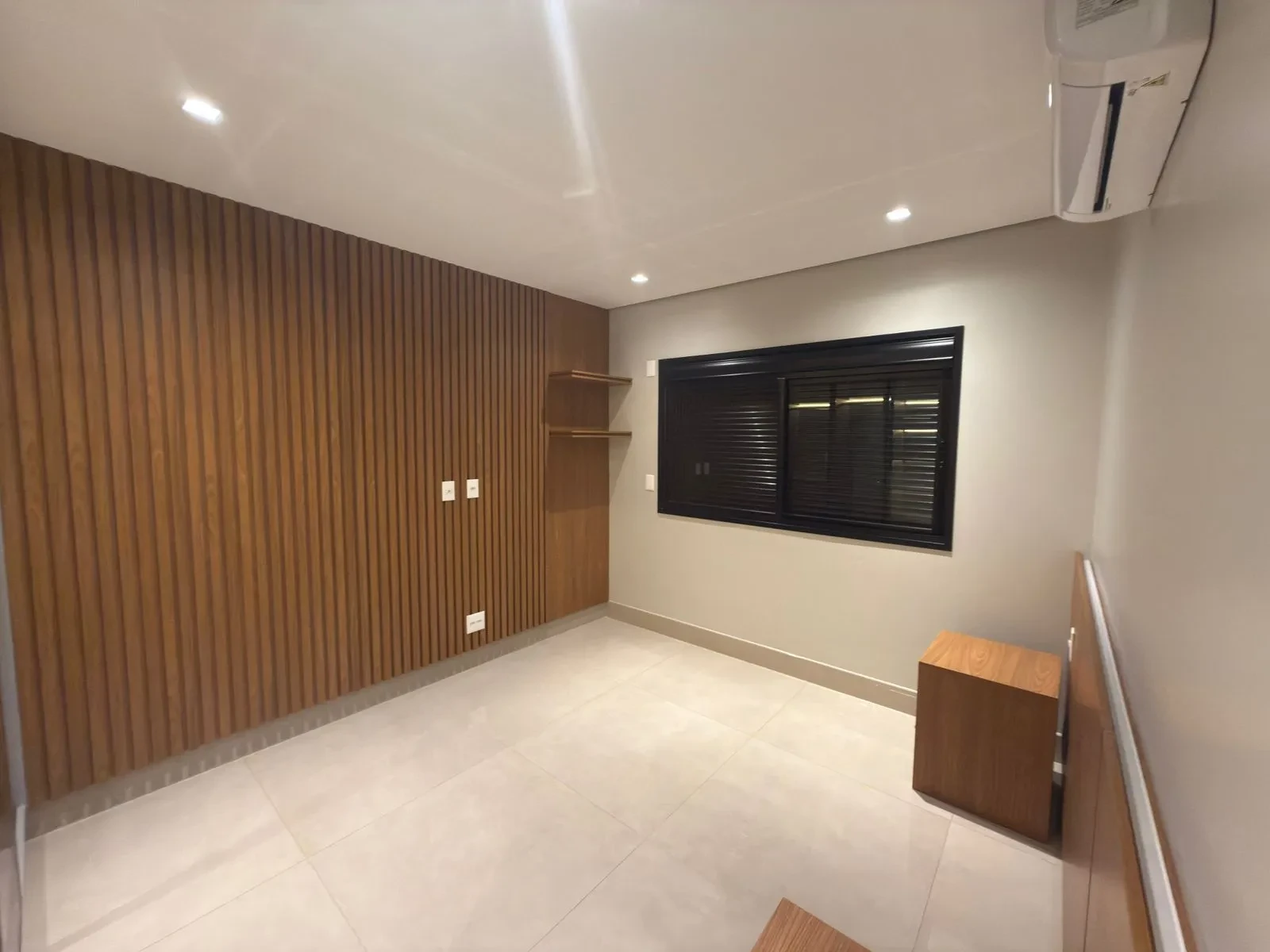Imagem Apartamento com 4 Quartos para Alugar, 257 m² em Jardim Sumaré - Araçatuba