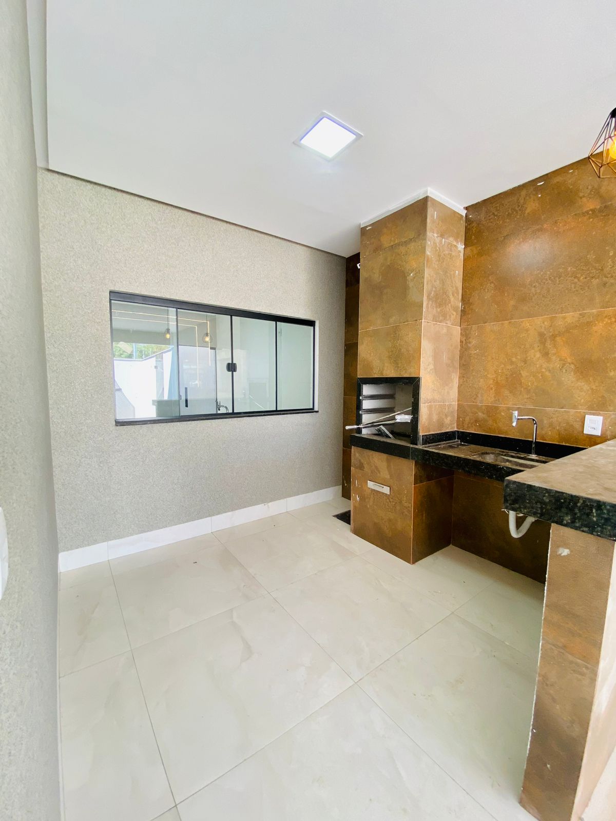 Imagem Casa com 3 Quartos à Venda, 135 m²em Jardim Helvécia - Aparecida de Goiânia