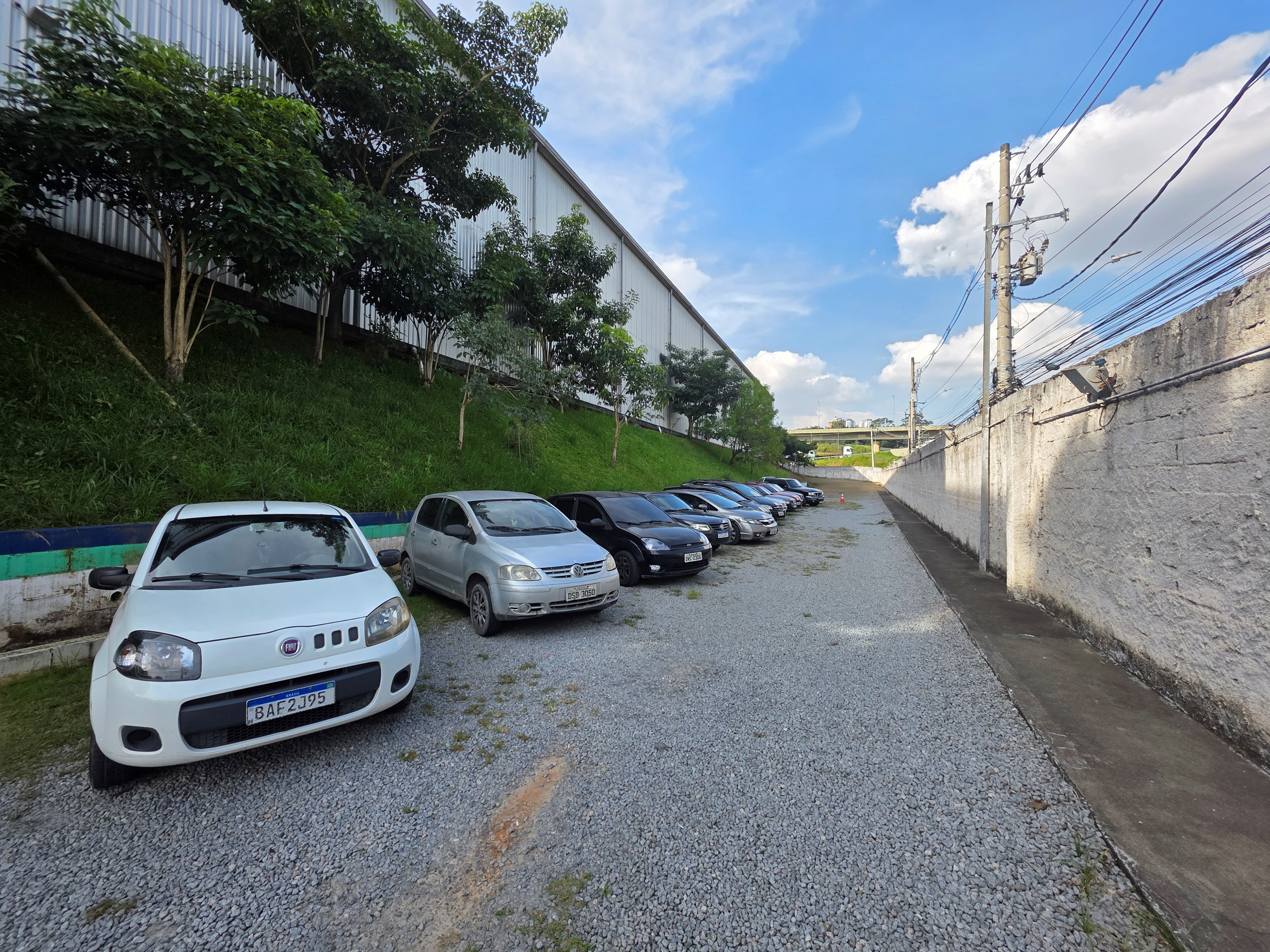 Foto do imóvel: Galpão para Alugar, 7.600 m² em Jardim Vista Alegre - Embu das Artes